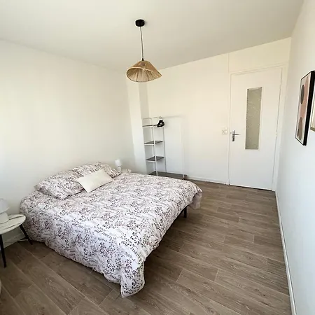 Spacieux Et Lumineux, 3 à Appartamento
