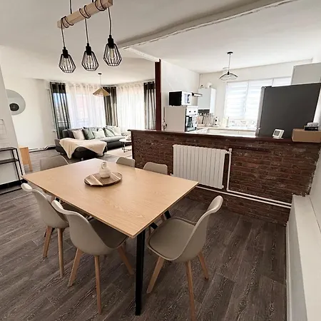 Apartment Spacieux Et Lumineux, 3 A