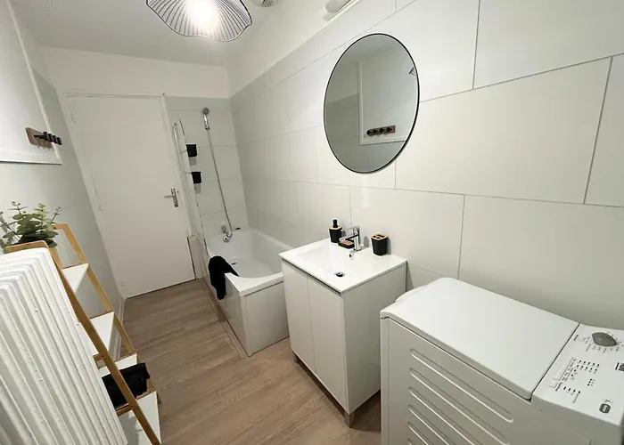 Spacieux Et Lumineux, 3 à Appartement *